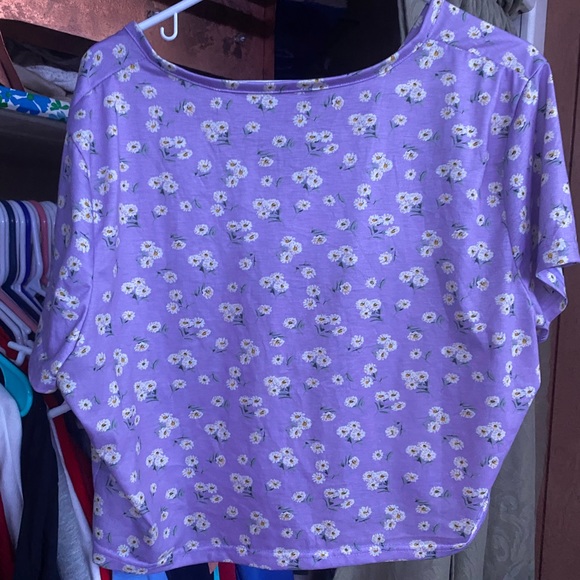 SHEIN Plus Size Floral tee - Picture 2 of 5